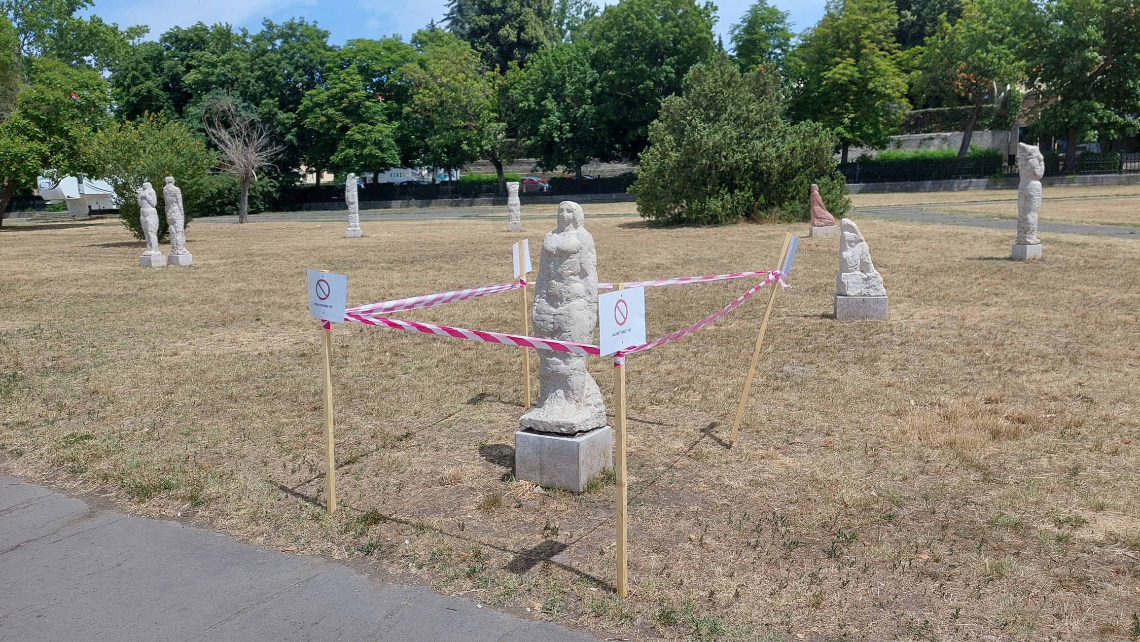 Egyoldalúan felbontották a Duna-parti szoborcsoport letéti szerződését
