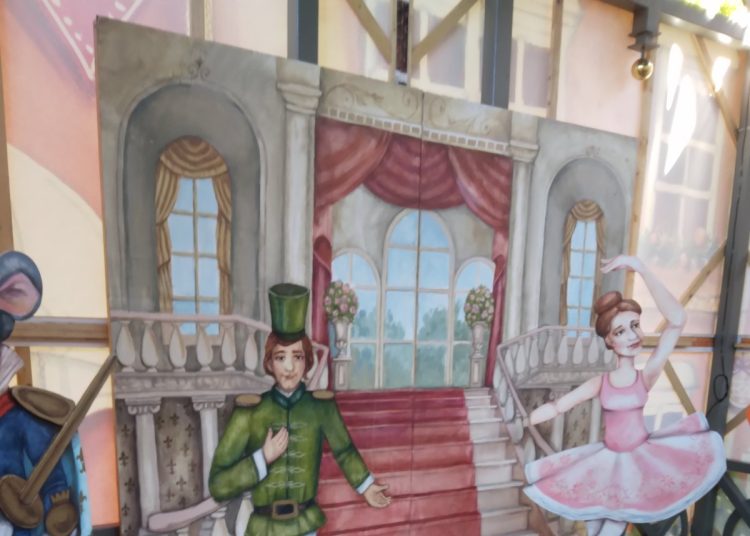 A főtér már a karácsonyra készül (képgaléria)