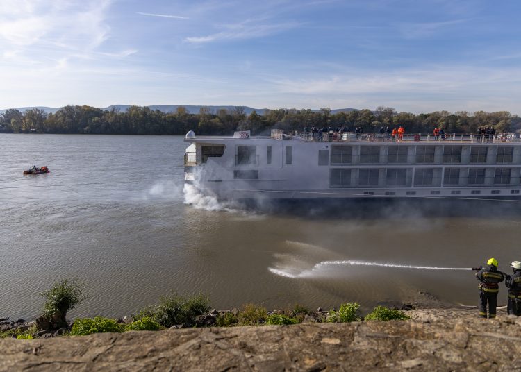 Tűzoltó gyakorlat (képgaléria)