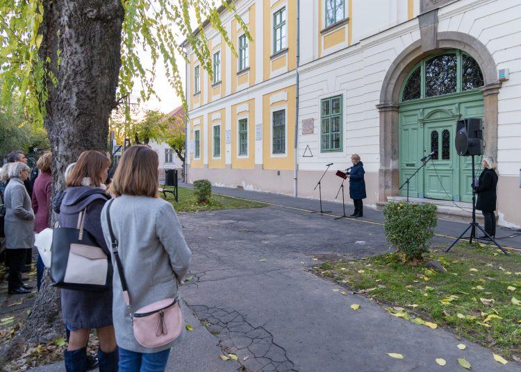 Madách Imre 200. évfordulóján koszorúzás (képgaléria)