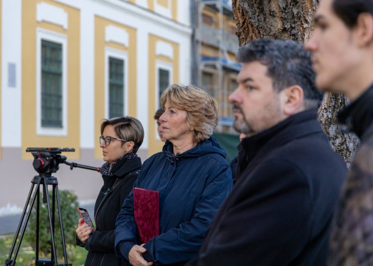 Madách Imre 200. évfordulóján koszorúzás (képgaléria)