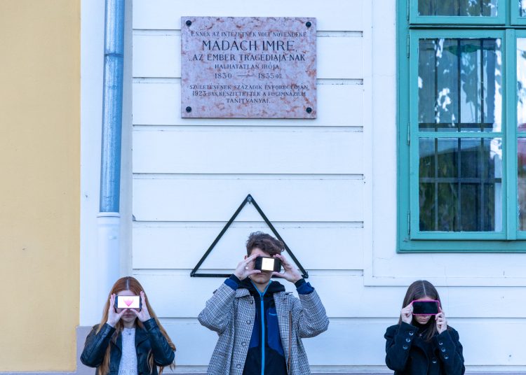 Madách Imre 200. évfordulóján koszorúzás (képgaléria)