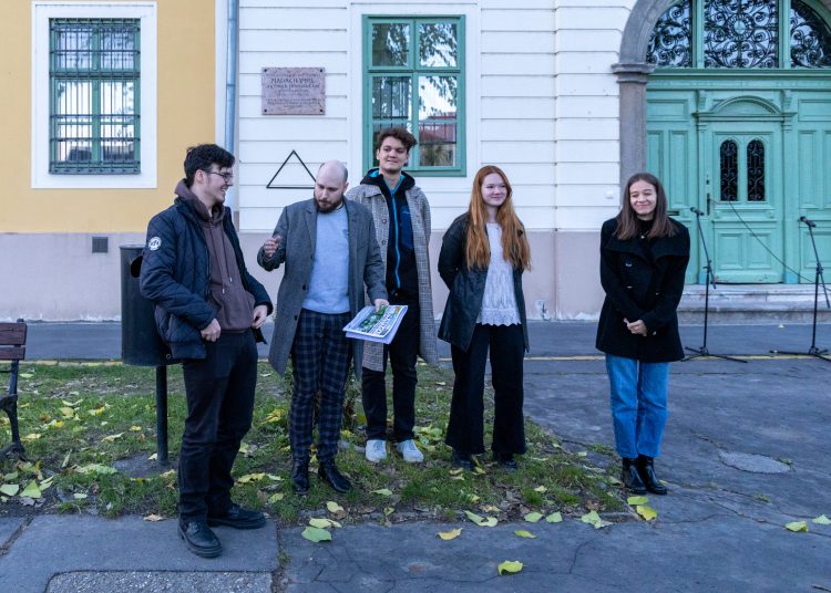 Madách Imre 200. évfordulóján koszorúzás (képgaléria)