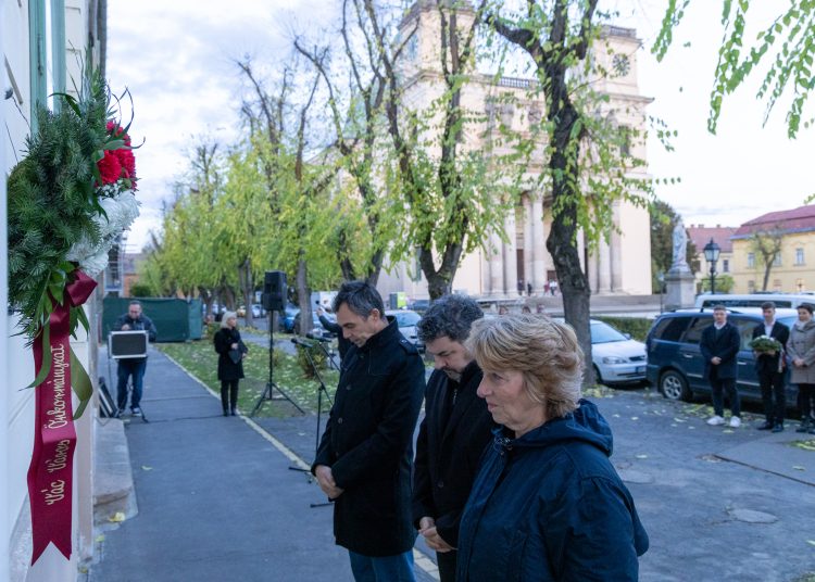 Madách Imre 200. évfordulóján koszorúzás (képgaléria)