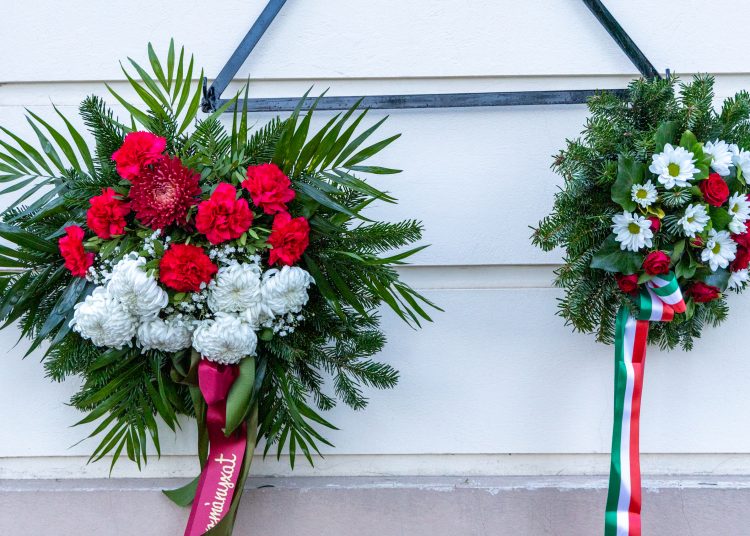 Madách Imre 200. évfordulóján koszorúzás (képgaléria)