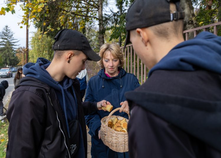 150 fát ültettek el Vácon két nap alatt
