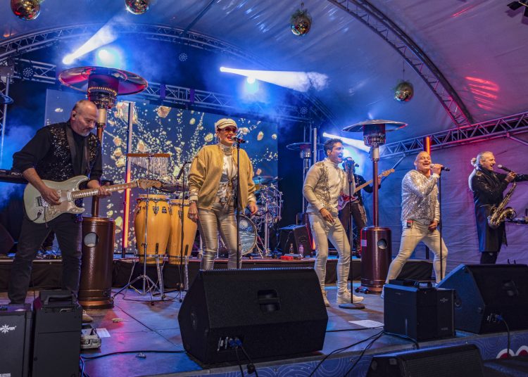 Szilveszter Vácon: tömeggel és jó hangulattal búcsúzott az óév