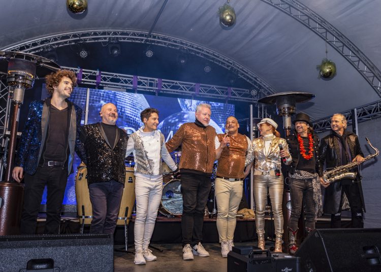 Szilveszter Vácon: tömeggel és jó hangulattal búcsúzott az óév