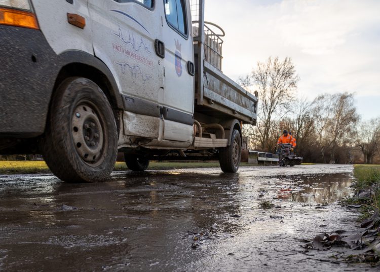 Az árvíznek csak a nyoma maradt Vácon (képgaléria)