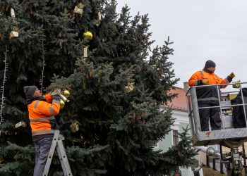 Eltűntek a karácsonyi dekorok a város köztereiről
