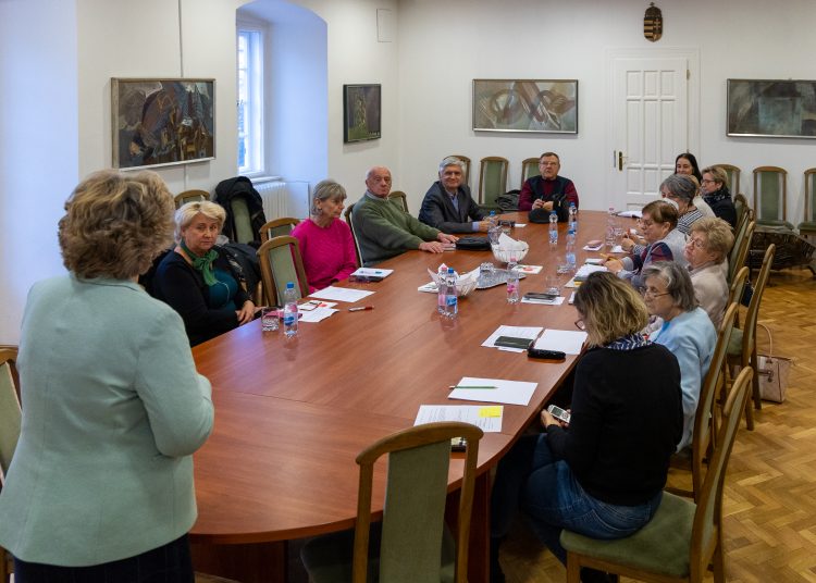 Összeült a Városházán a nemrég megalakult Idősügyi Tanács