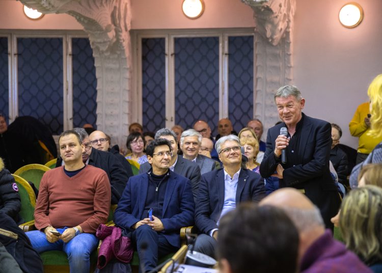 Telt házas volt a lakossági fórum