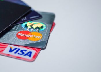 Inflációkövető díjemelésre számíthat mindenki a saját bankjától