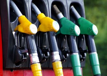 Jelentős áremelés; 21 forinttal drágultak az üzemanyagok