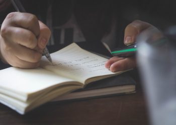 Ismét nagyot drágultak a közép- és emelt szintű érettségik díjai