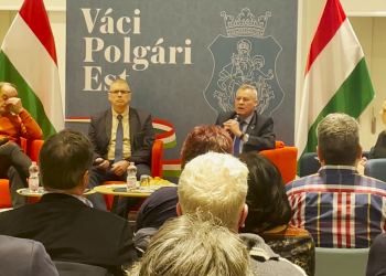 A becsődölt törökhegyi építkezések károsultjai is elmentek a Fidesz fórumára, hogy Néveri Istvánnak tegyenek fel kérdéseket