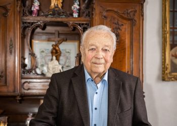 Isten éltesse a szépkorú Józsi bácsit!