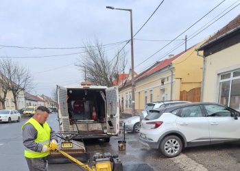 Galéria: így javította a Dózsa György úton az aszfaltot a városfejlesztő