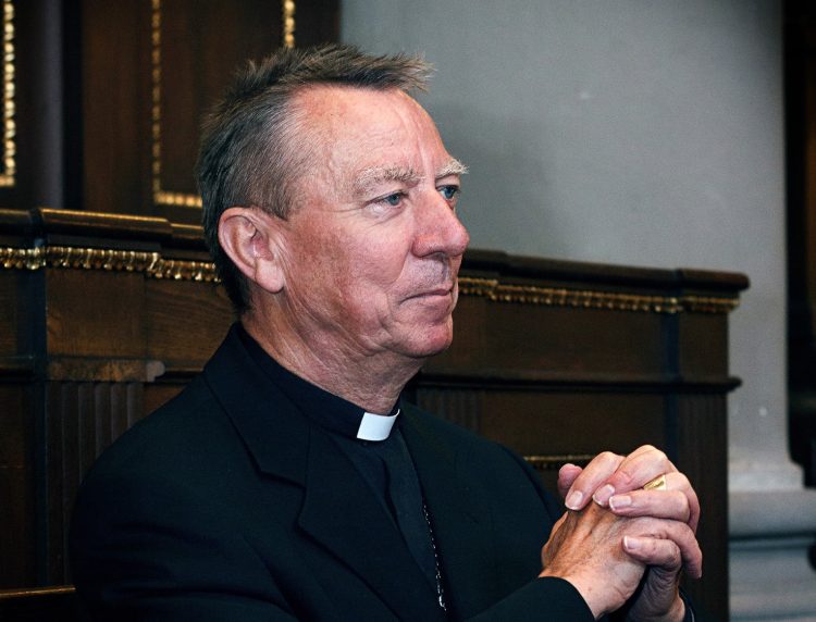 Ahogy a nagymamám szokta mondani: a halottas ingnek nincs zsebe