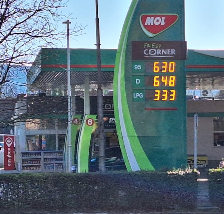 Tovább emelkedik az üzemanyag ára