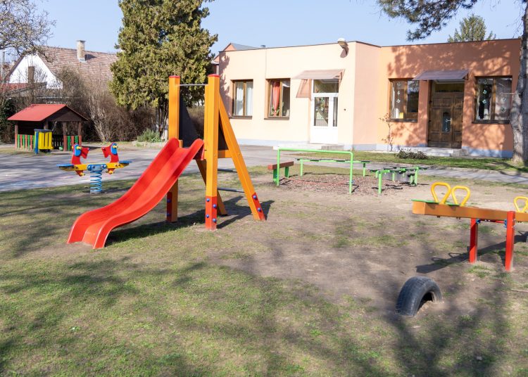 Galéria: három óvoda is új játszóeszközöket kapott