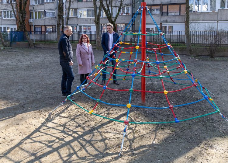 Galéria: három óvoda is új játszóeszközöket kapott