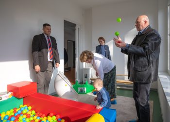 Átadták a város új bölcsődéjét Deákváron