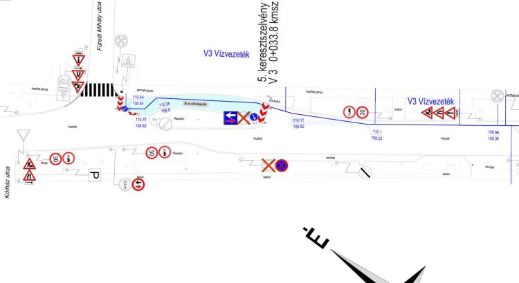 Burkolathelyreállítás miatt kérik a parkolás mellőzését