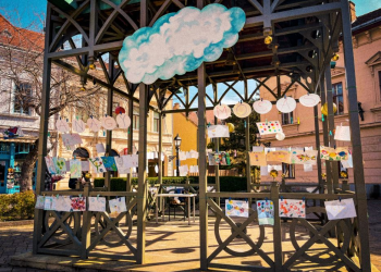 Nagymosás a főtéren