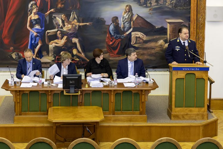 Idén is pluszpénzt ad a város a rendőrségi többletfeladatok ellátására