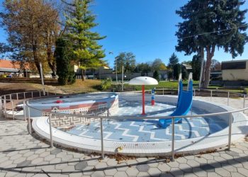 A váci strandról írt a népszerű Termál Online