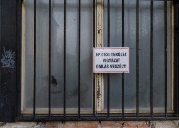 A Váci Önkormányzat tisztán szeretne látni a Karacs-épülettel kapcsolatban