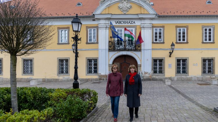 Felújítások sora zajlott Vác főterén is