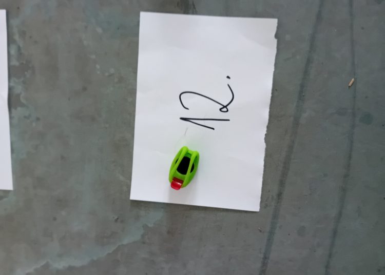 Kerékpárokról lopott lámpák tulajdonosait keresik a váci rendőrök