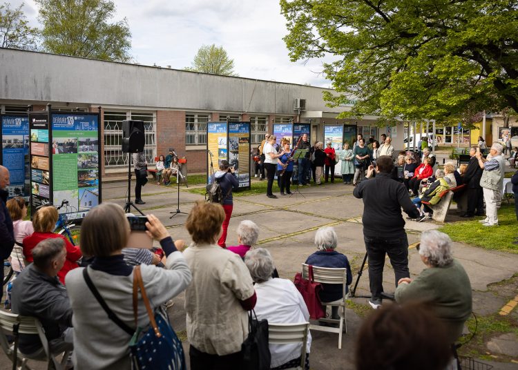 Galéria: sokan érkeztek a Deákvár 125 kiállítás megnyitójára