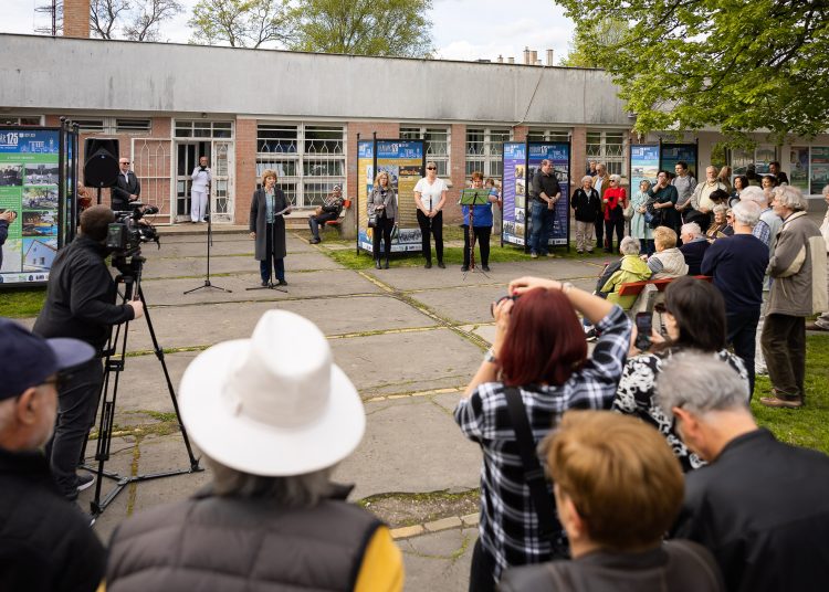 Galéria: sokan érkeztek a Deákvár 125 kiállítás megnyitójára
