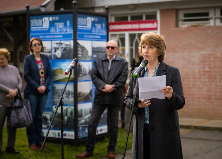 Galéria: sokan érkeztek a Deákvár 125 kiállítás megnyitójára