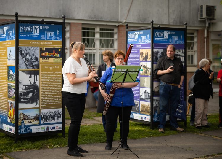 Galéria: sokan érkeztek a Deákvár 125 kiállítás megnyitójára
