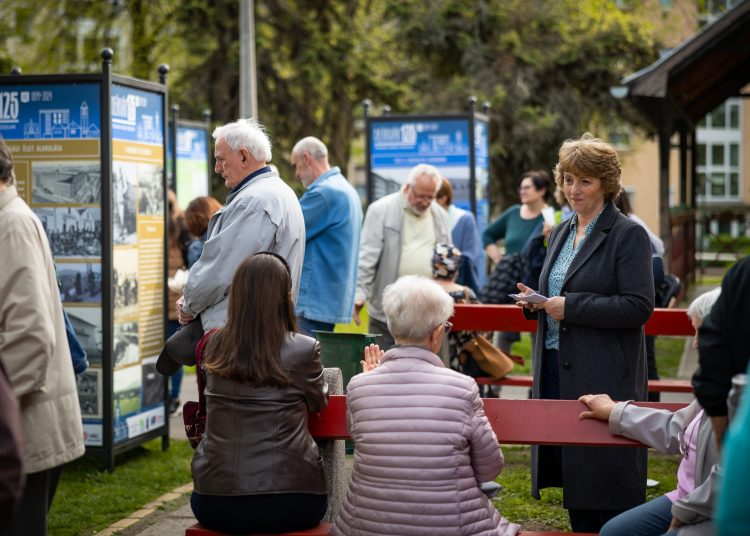Galéria: sokan érkeztek a Deákvár 125 kiállítás megnyitójára