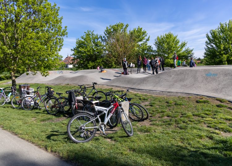 Rengeteg fiatal bringás: ilyen volt a Tour de Vác (fotógaléria)