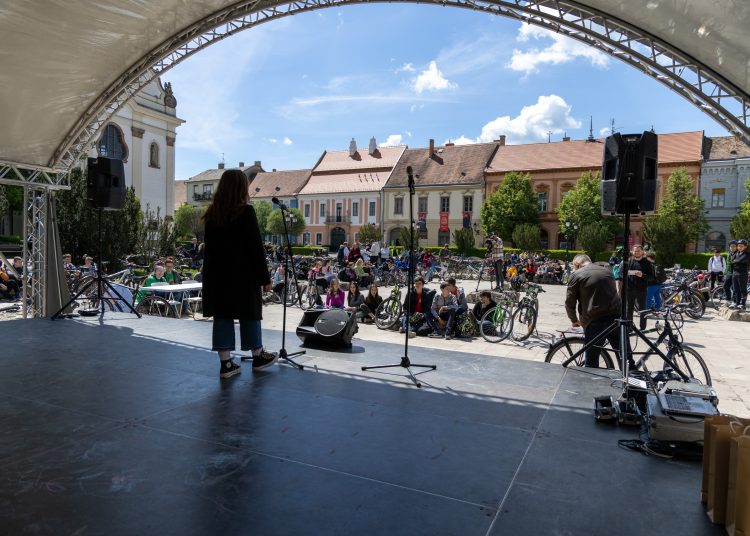 Rengeteg fiatal bringás: ilyen volt a Tour de Vác (fotógaléria)