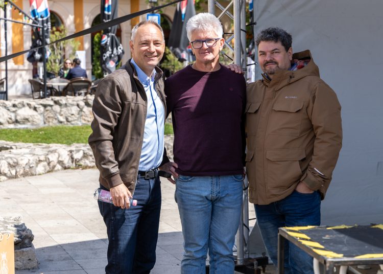 Rengeteg fiatal bringás: ilyen volt a Tour de Vác (fotógaléria)