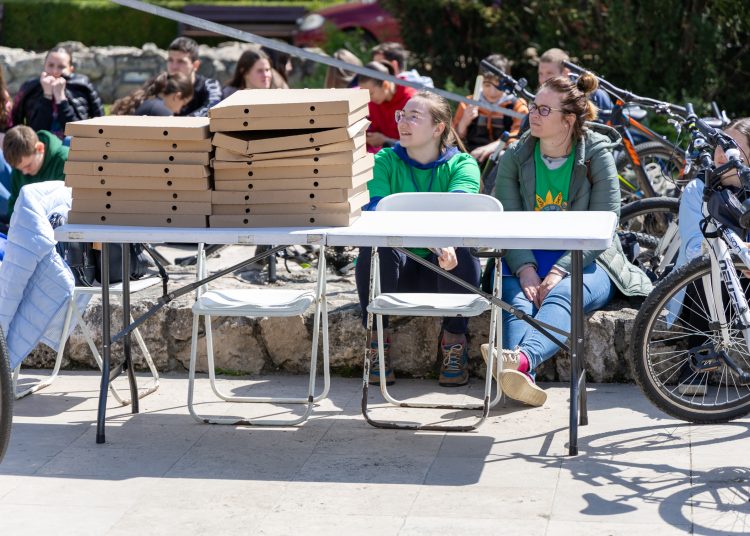 Rengeteg fiatal bringás: ilyen volt a Tour de Vác (fotógaléria)