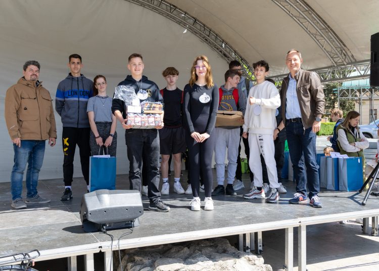 Rengeteg fiatal bringás: ilyen volt a Tour de Vác (fotógaléria)