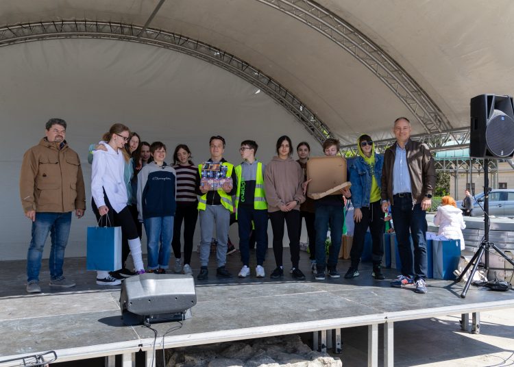 Rengeteg fiatal bringás: ilyen volt a Tour de Vác (fotógaléria)