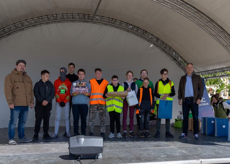 Rengeteg fiatal bringás: ilyen volt a Tour de Vác (fotógaléria)