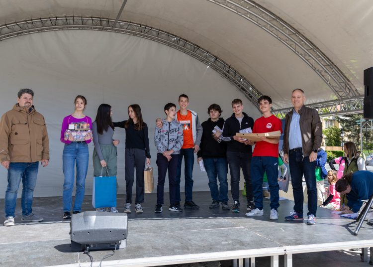 Rengeteg fiatal bringás: ilyen volt a Tour de Vác (fotógaléria)