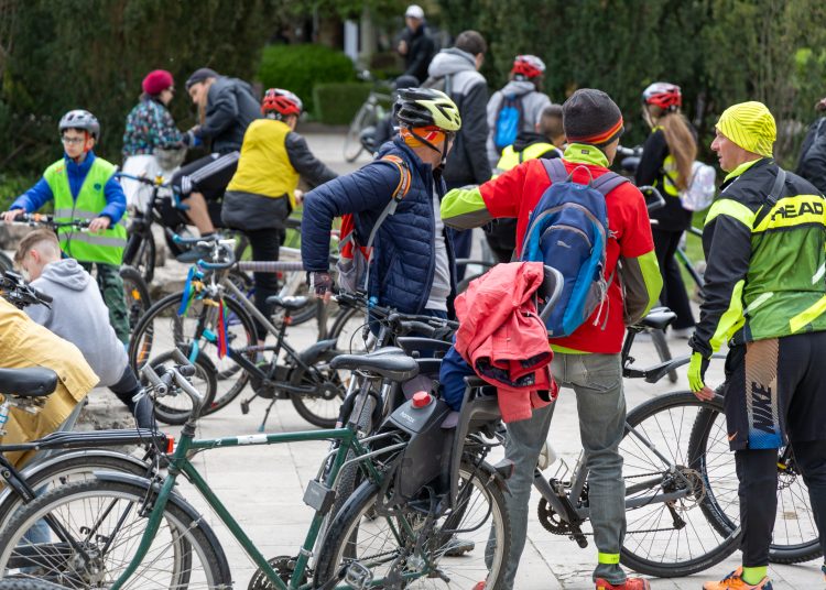 Kerékpárosok lepték el Vácot (képgaléria)