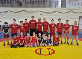 13 érmet hoztak haza a váci birkózók Pesterzsébetről