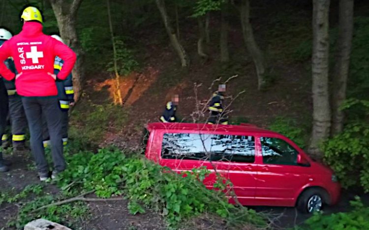 Sok dolga akadt a hétvégén a váci önkéntes tűzoltóknak